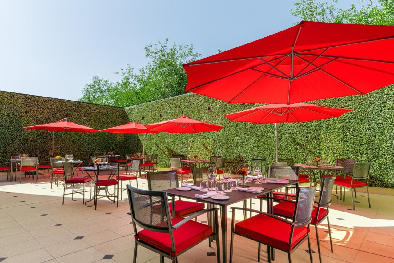 فندق ديبلوماتيك ميندوزا المظهر الخارجي الصورة The patio at the restaurant