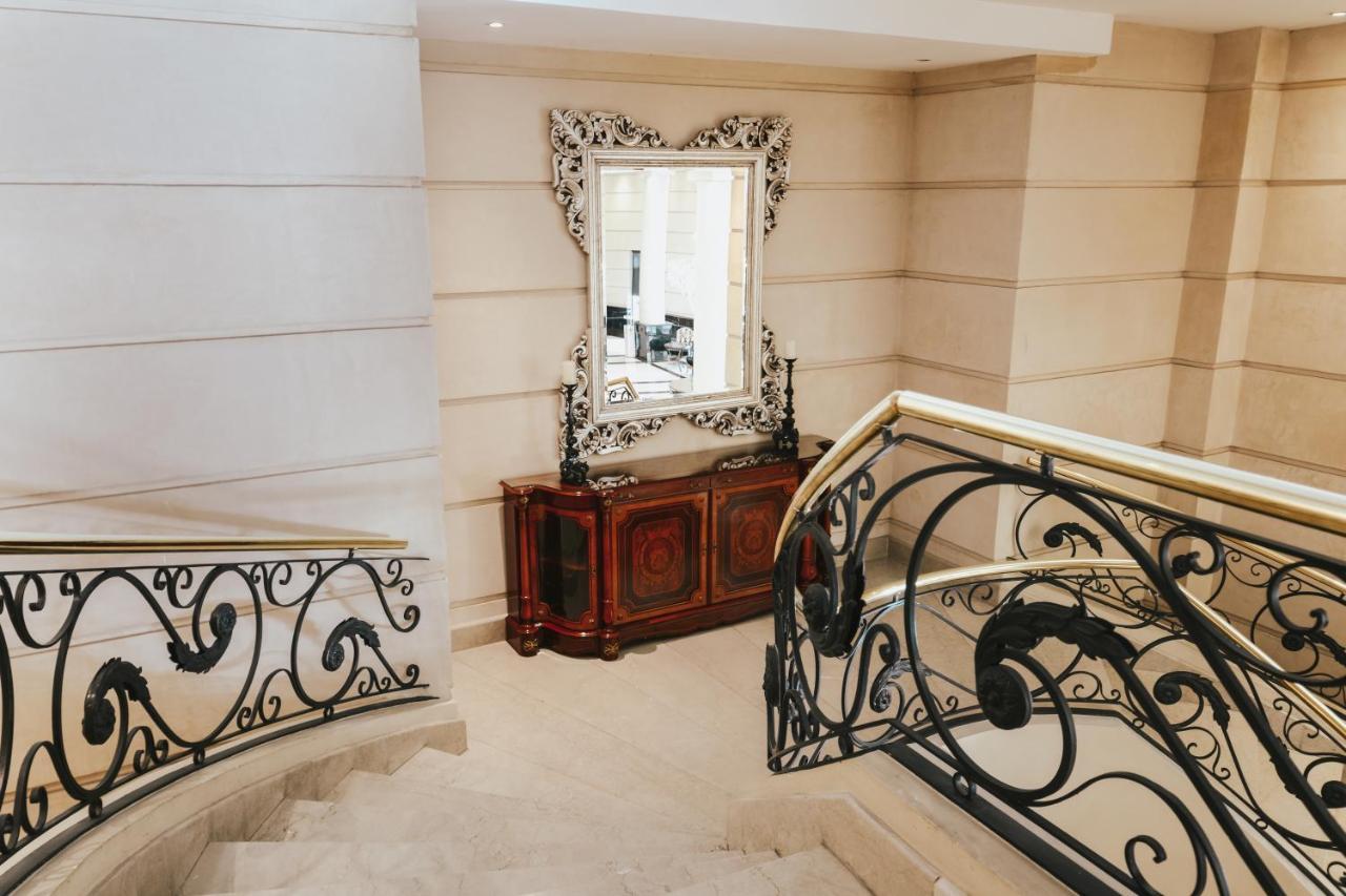 فندق ديبلوماتيك ميندوزا المظهر الخارجي الصورة Interior of the hotel