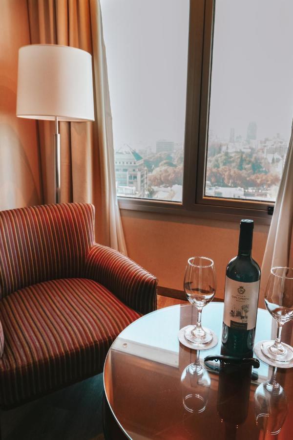 فندق ديبلوماتيك ميندوزا المظهر الخارجي الصورة A room at the hotel