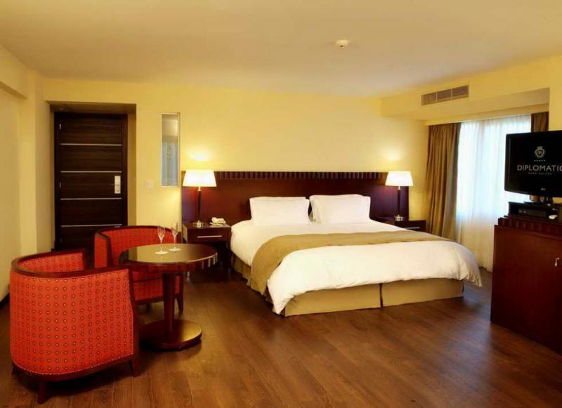 فندق ديبلوماتيك ميندوزا المظهر الخارجي الصورة A room at the hotel